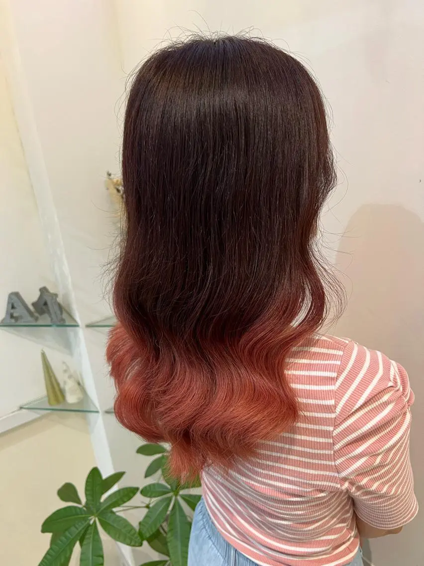ロング ブリーチしない暖色 カラー🥀杉 優菜のヘアスタイル
