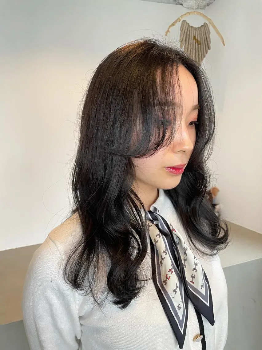 セミロング カラー ヘアアレンジ 顔周りカット ヘアカラー トリートメント REONA🪽✨薬院 レイヤーカット🫧のヘアスタイル