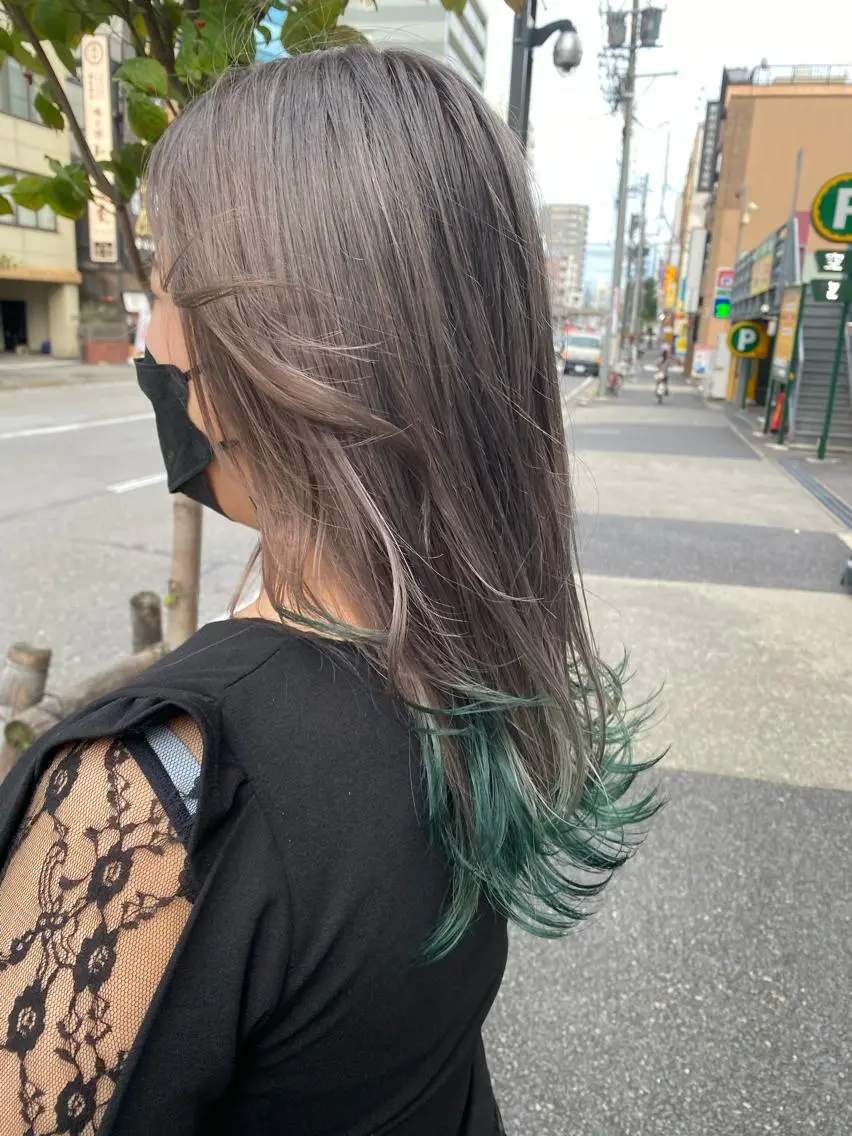 ロング ハイトーン/メンズ 水野翔太のヘアスタイル