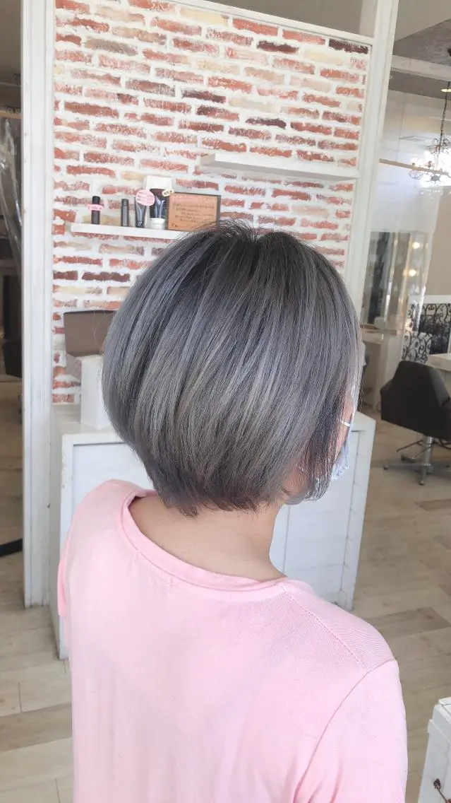 ショート カラー ダブルカラー グラデーションカラー 東恩納 誠のヘアスタイル