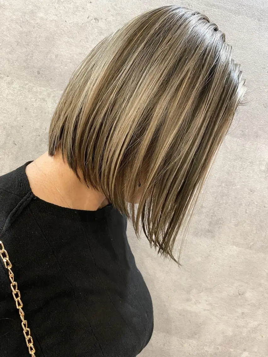 ショート ヘアアレンジ マツエク・マツパ ハイライト カット ヘアカラー トリートメント 井上 一平のヘアスタイル