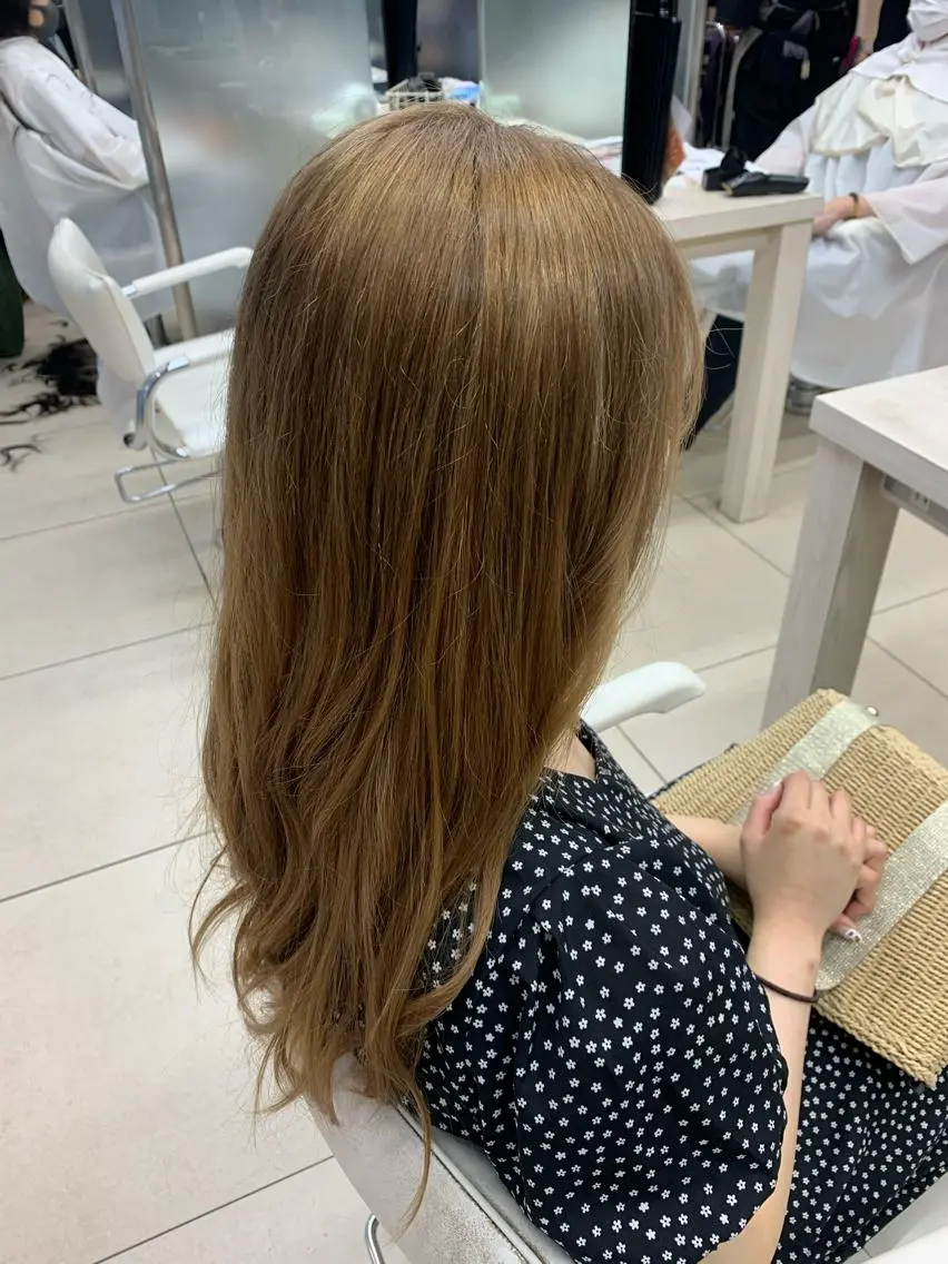 ロング カラー ベージュカラー ブリーチ ミルクティーベージュ ✂︎レディース のメンズカット屋さんのヘアスタイル