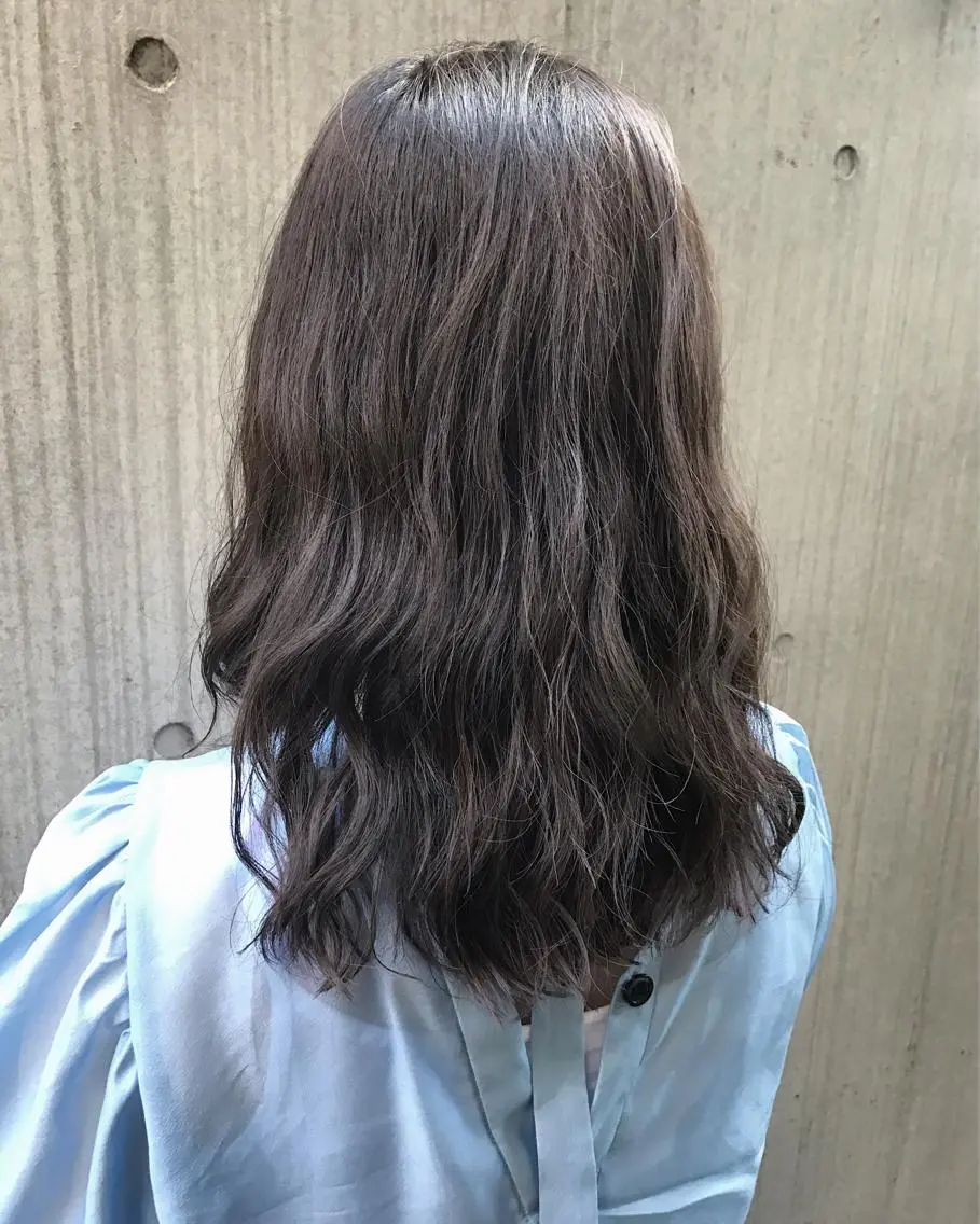 ミディアム カラー パーマ ヘアアレンジ ミディアムパーマ 松田 亮葉のヘアスタイル