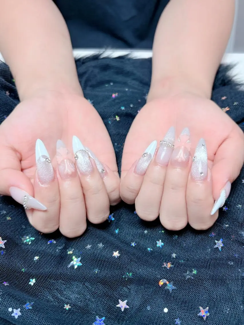 ネイル 韓国ネイル マグネットネイル 持ち込み ニュアンスネイル シンプルネイル ハンドネイル Huynnail Shinjukuのネイルデザイン