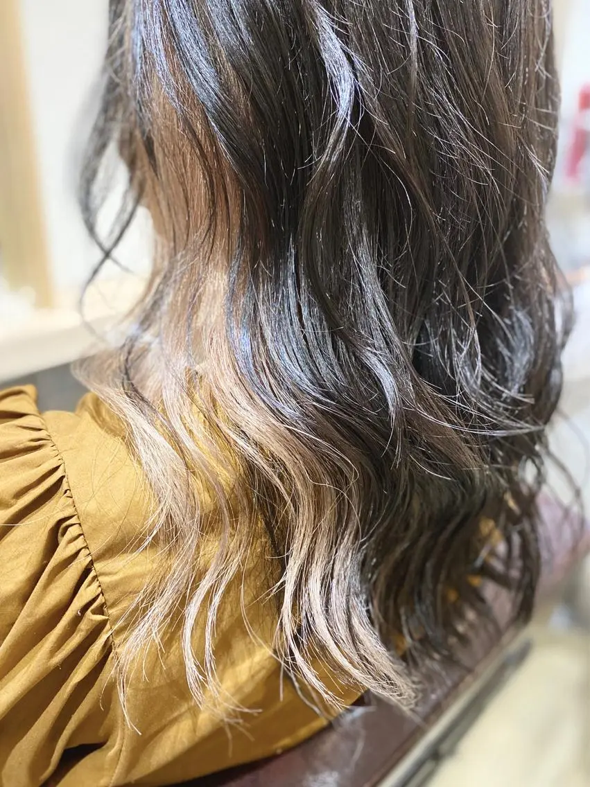セミロング カラー ベージュカラー イヤリングカラー ヘアカラー トリートメント マンツーマン/透明感 foi hairのヘアスタイル
