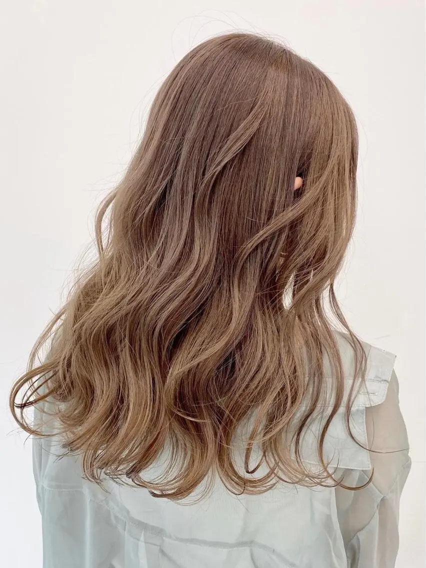 セミロング カラー パーマ ヘアアレンジ 【公式】amble luxe池袋東口🩷のヘアスタイル