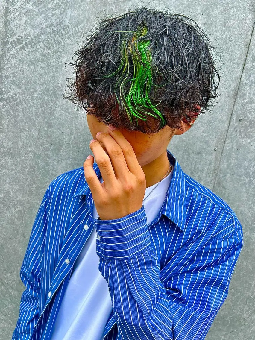 カラー パーマ メンズ メンズパーマ 波巻きパーマ デザインカラー スパイラルパーマ TAIYO帯広/ メンズパーマ/波巻きのヘアスタイル