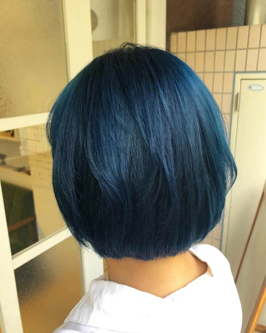 ミディアム カラー ブルーカラー ヘアカラー 西村 有紗のヘアスタイル