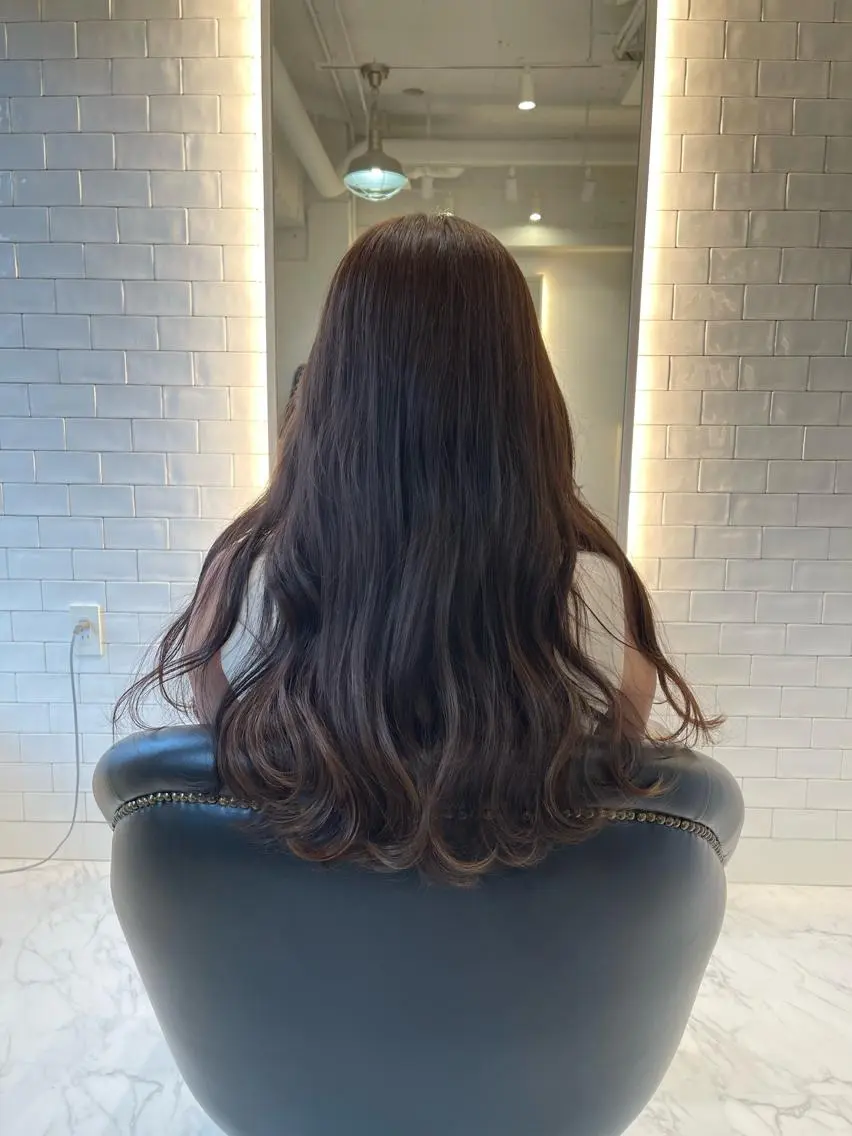 ロング カラー カット ヘアカラー トリートメント emi/髪質改善/ 韓国風/艶カラーのヘアスタイル