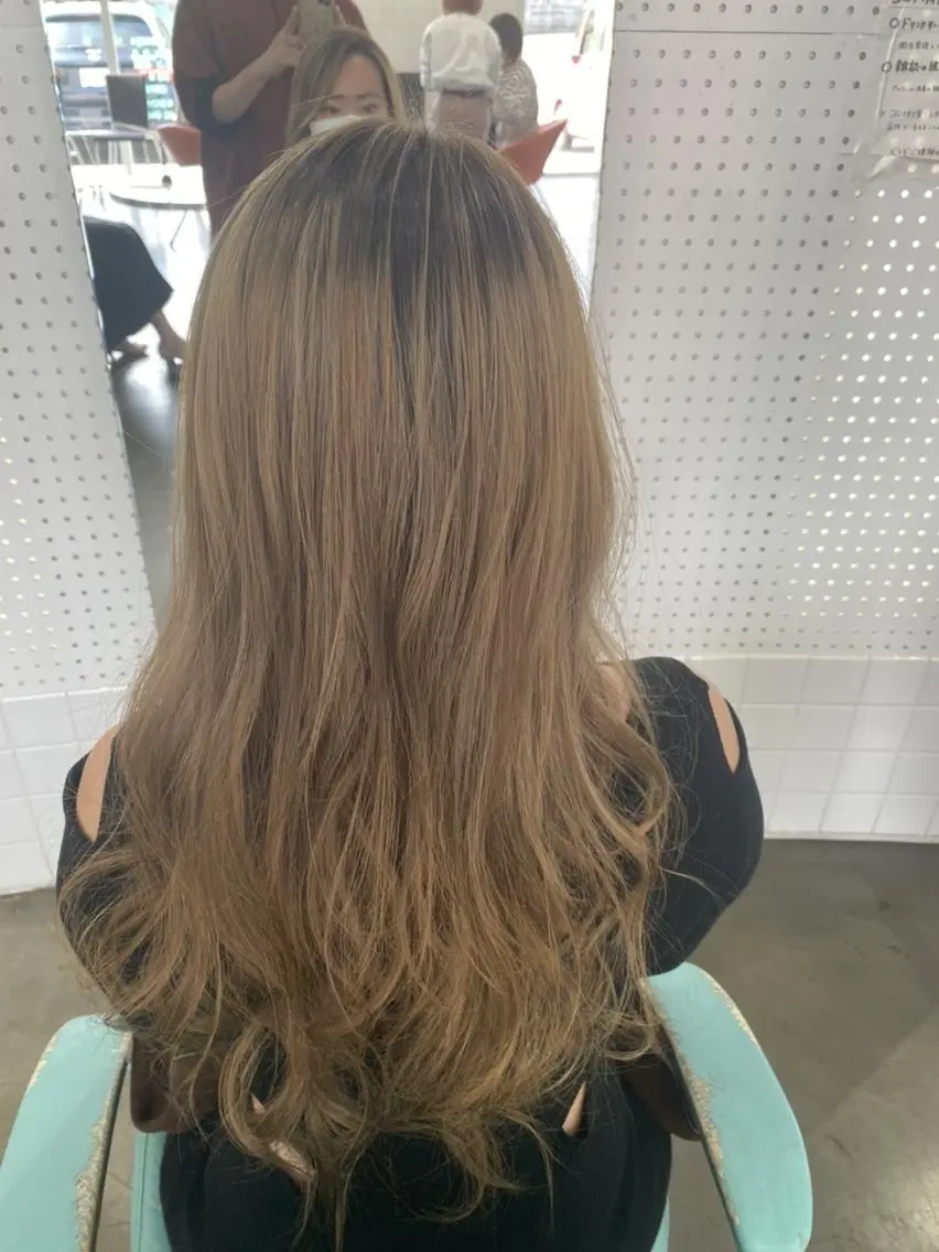 カラー ハイトーンカラー UP-PU ART  HAIRのヘアスタイル