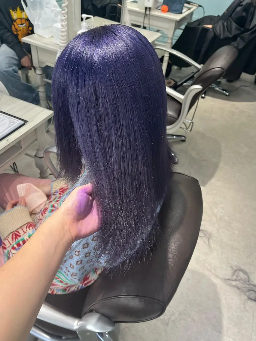 セミロング カラー ヘアアレンジ カット ヘアカラー トリートメント ヘアセット 🩶【推しハイトーン 】yuzu🩶のヘアスタイル