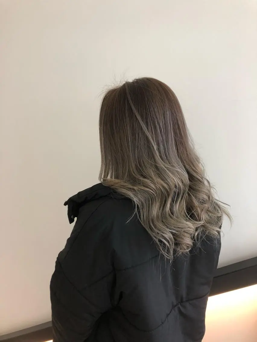 ロング カラー パーマ ヘアアレンジ まつげと眉 Meliaのマツエク・マツパデザイン