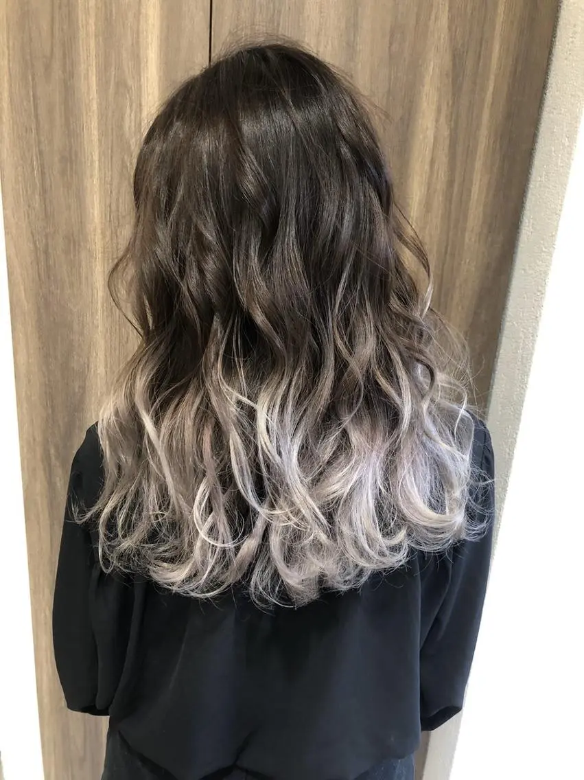 カラー ロング Emerge武蔵小杉 駅店【エマージュ】のヘアスタイル