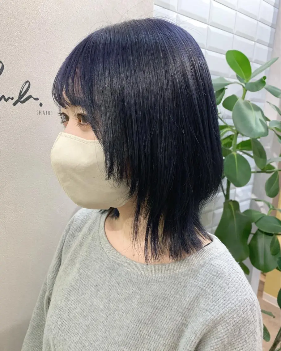 ミディアム カラー ブリーチ ブルーカラー ブルーバイオレット バイオレットカラー ウルフカット カット ヘアカラー トリートメント hubhair レイヤー/透明感のヘアスタイル