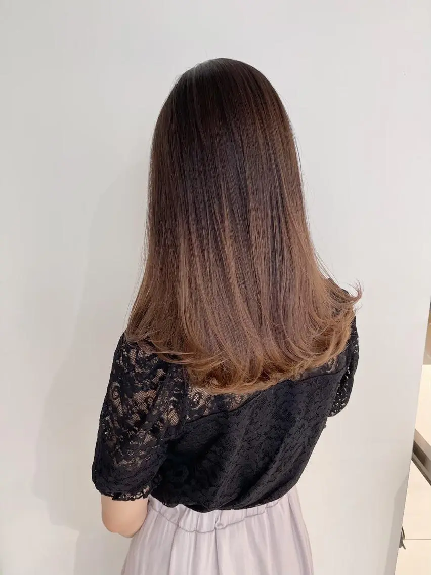 セミロング カラー セミロングパーマ ブリーチ ダブルカラー ハイライトカラー イルミナカラー 【公式】amble luxe 中野のヘアスタイル