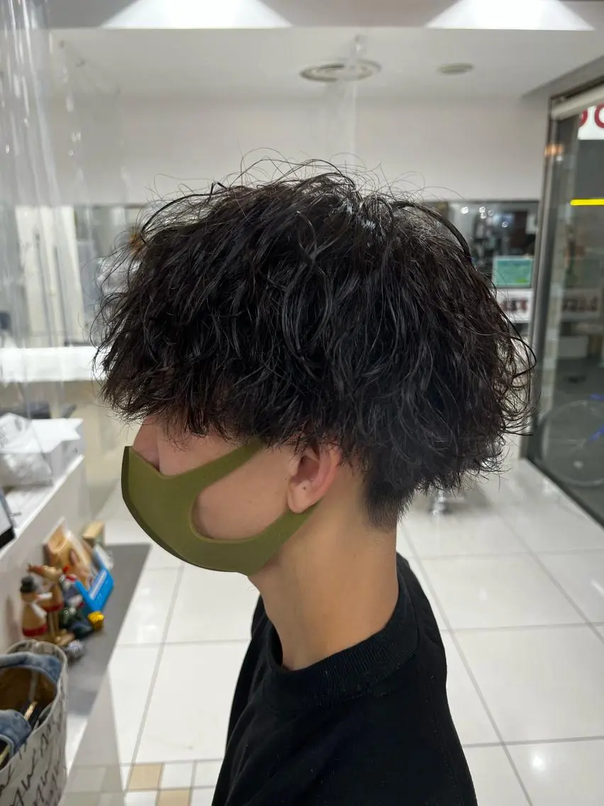 パーマ メンズ メンズパーマ 波巻きパーマ スパイラルパーマ カット パーマ トリートメント メンズ&髪質改善縮毛 矯正【平山🔥拓哉】のヘアスタイル