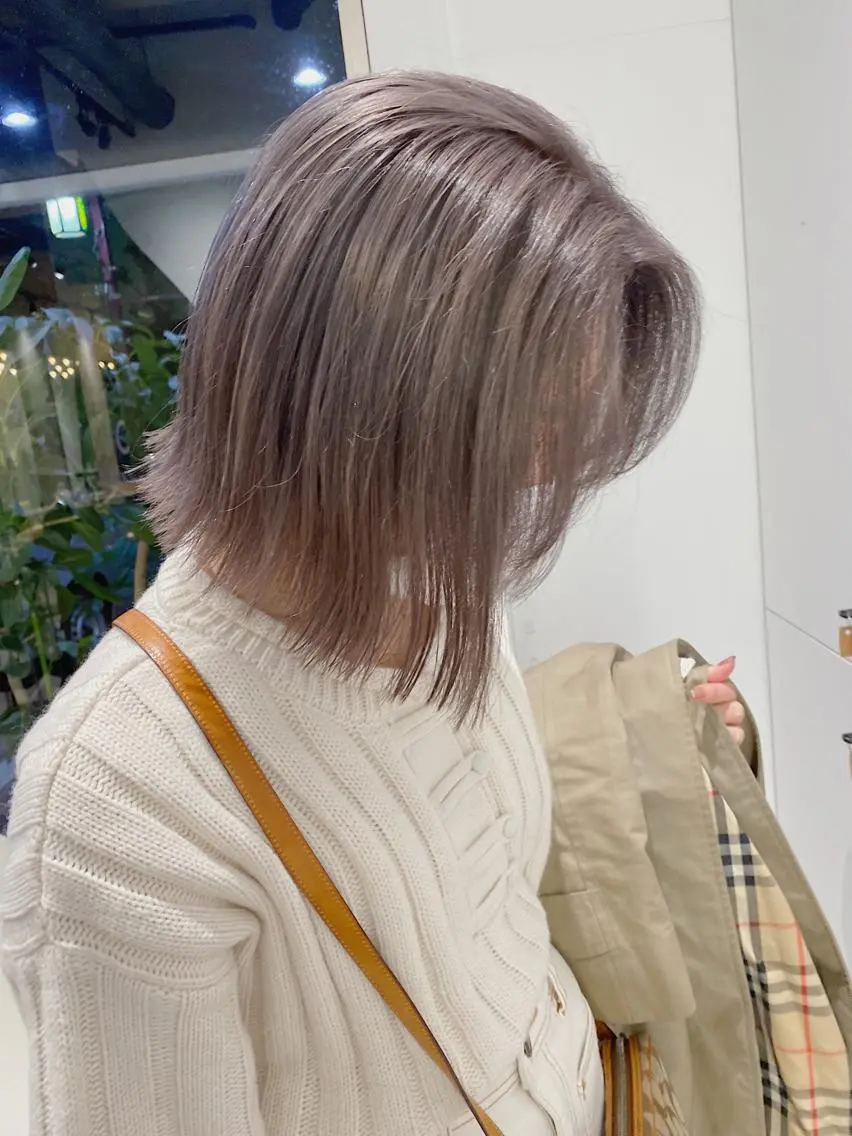 ミディアム カット ヘアカラー すぎもと さき⚡️ レイヤー･*パーマのヘアスタイル
