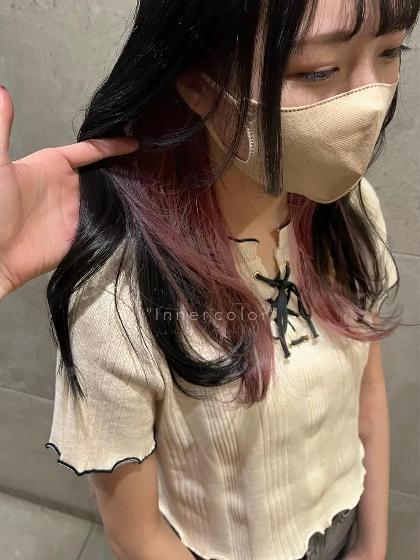 ロング カラー ブリーチ インナーカラー ラベンダーカラー ピンクカラー ピンクラベンダー レイヤーカット/ 髪質改善✨山中優のヘアスタイル