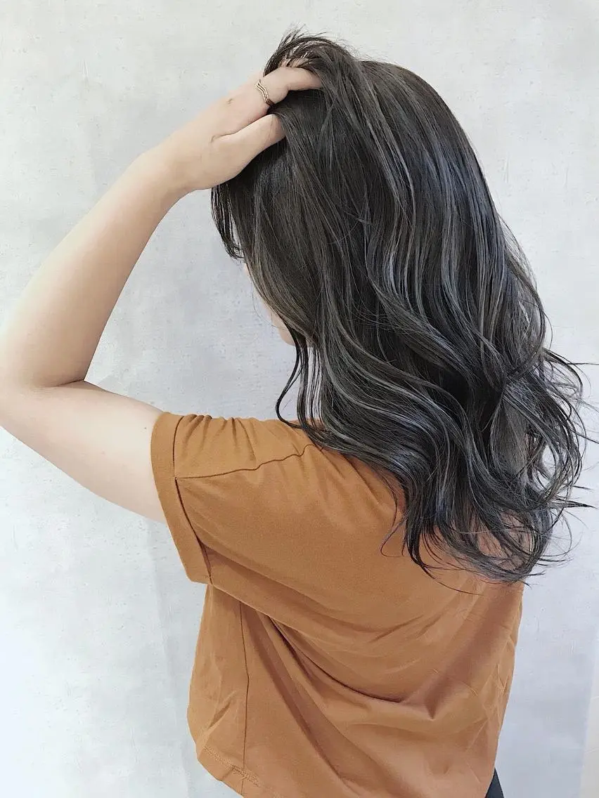 ミディアム カラー アディクシーカラー ブリーチ ケアブリーチ ダブルカラー ハイライトカラー MOU namba ムウナンバのヘアスタイル