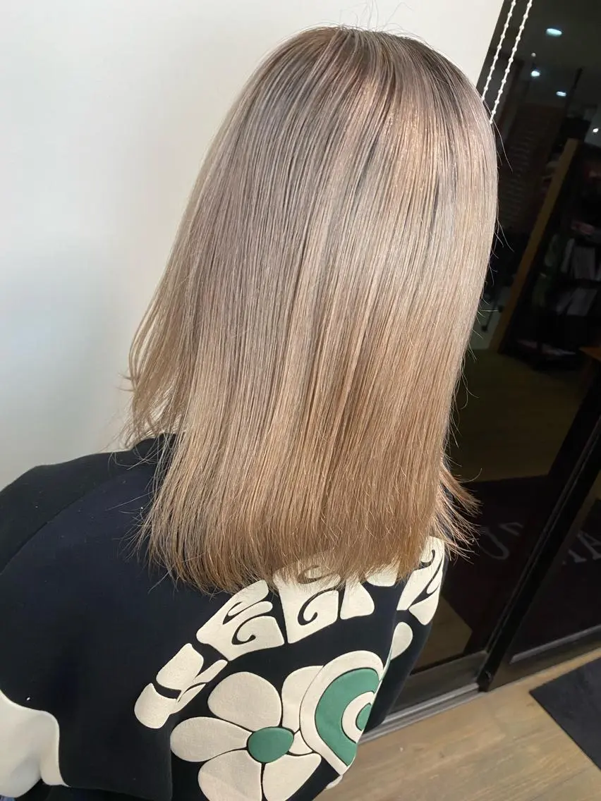 ミディアム カラー ブリーチカラー🫧 森　凪沙のヘアスタイル