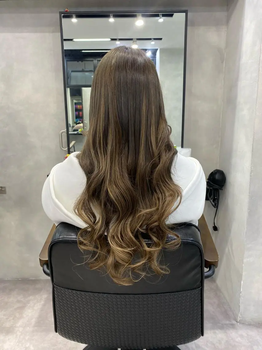 ミディアム カラー ヘアアレンジ FAAM Tsuneのヘアスタイル