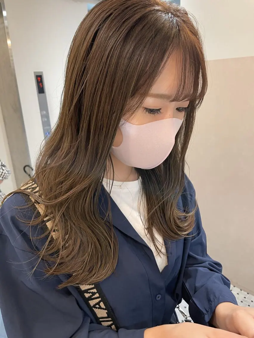 ロング カラー レイヤー べージュ 白石研太のヘアスタイル