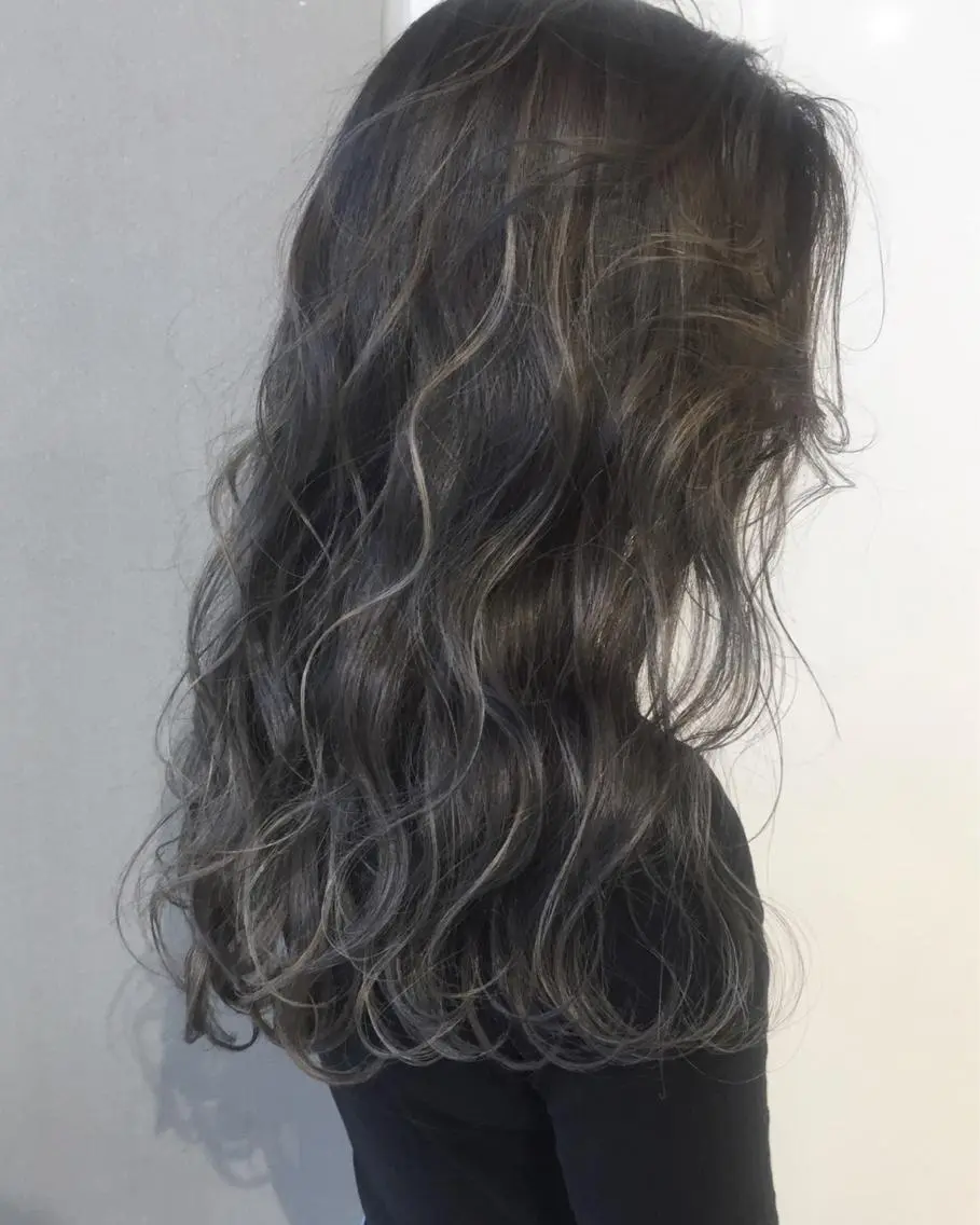 ロング カラー パーマ ヘアアレンジ 【公式】amble luxe池袋東口🩷のヘアスタイル