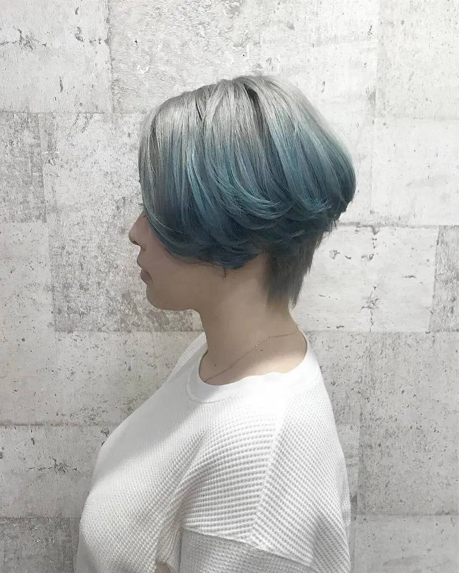 ショート カラー ブリーチ ブルーカラー グラデーションカラー インナーカラー/天神 ブリーチ/吉田のヘアスタイル