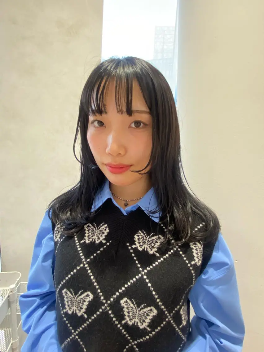 ロング カラー 黒髪 レイヤーカット 増井 彩乃のヘアスタイル