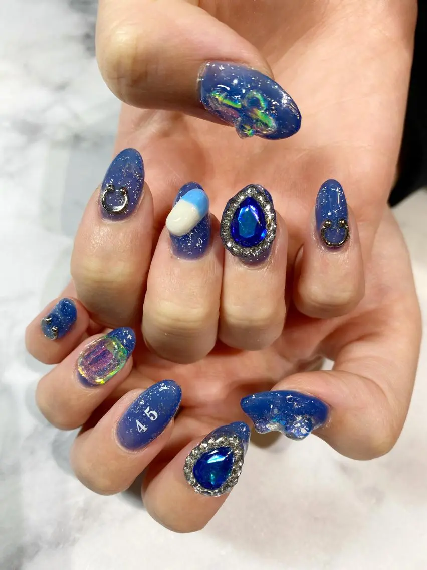 ネイル ジェルネイル YUN 💅のネイルデザイン