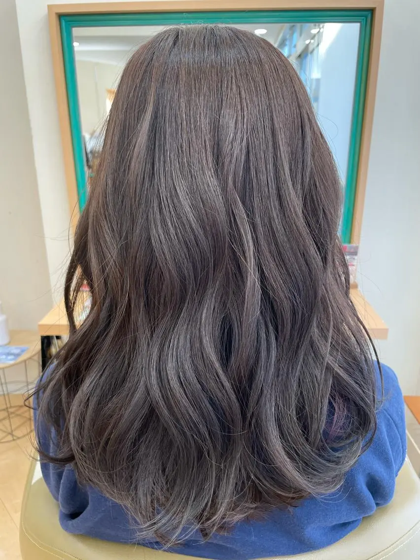 ロング カット ヘアカラー トリートメント 福原 亜祐美のヘアスタイル