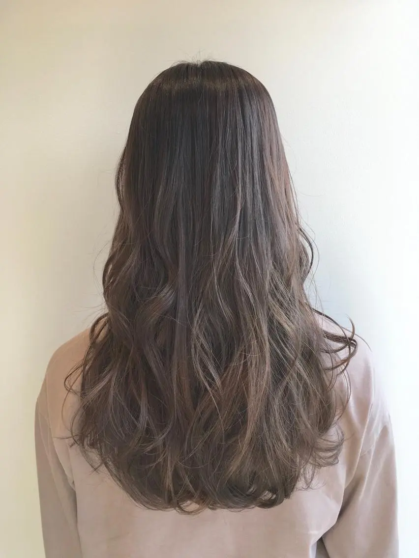 ロング カラー グレージュ ヘアカラー トリートメント ヘアセット yoshi ☆のヘアスタイル