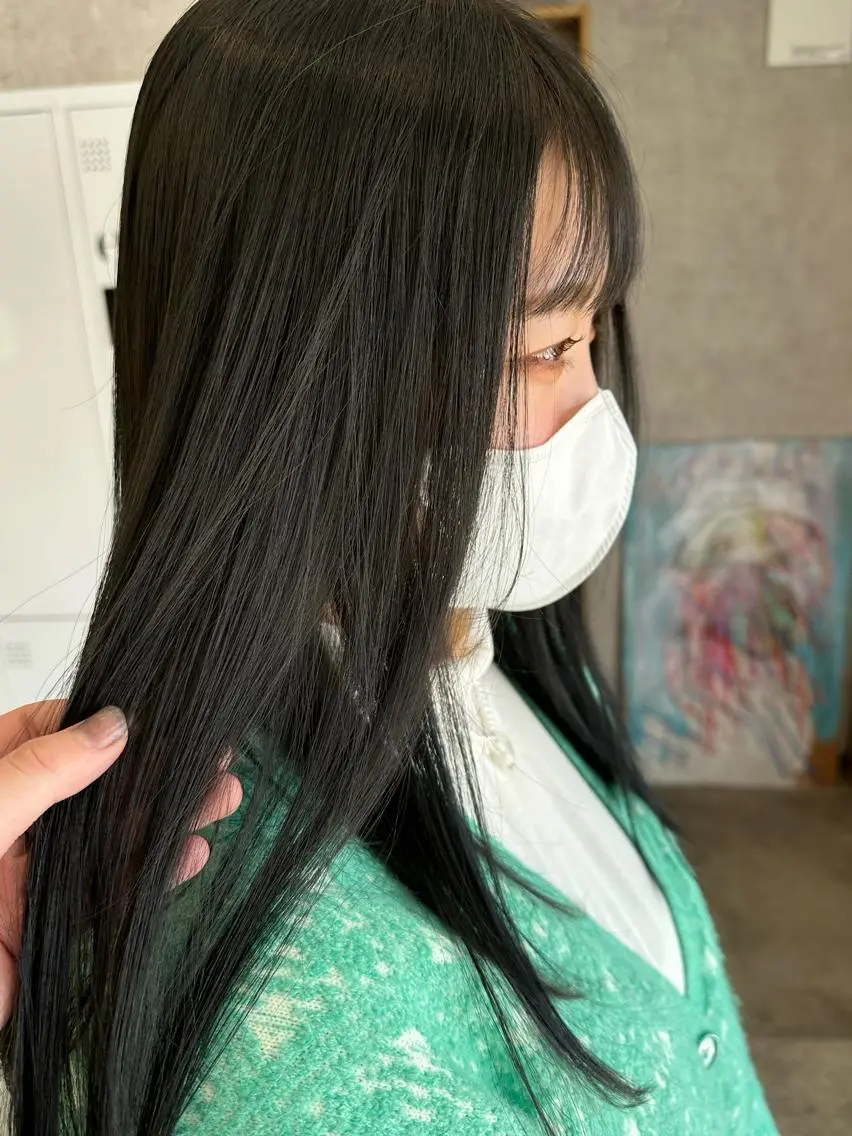 セミロング カラー 透明感カラー グレージュ オリーブグレージュ オリーブグレー mau tomokaのヘアスタイル