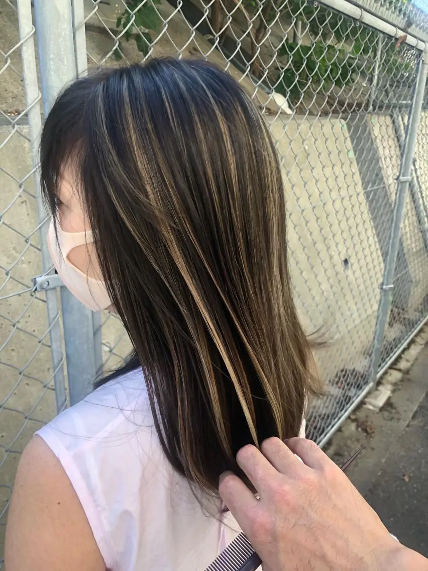 ミディアム ハイライト ヘアカラー 6月以降は渋谷で受付 ツダケイタロウのヘアスタイル