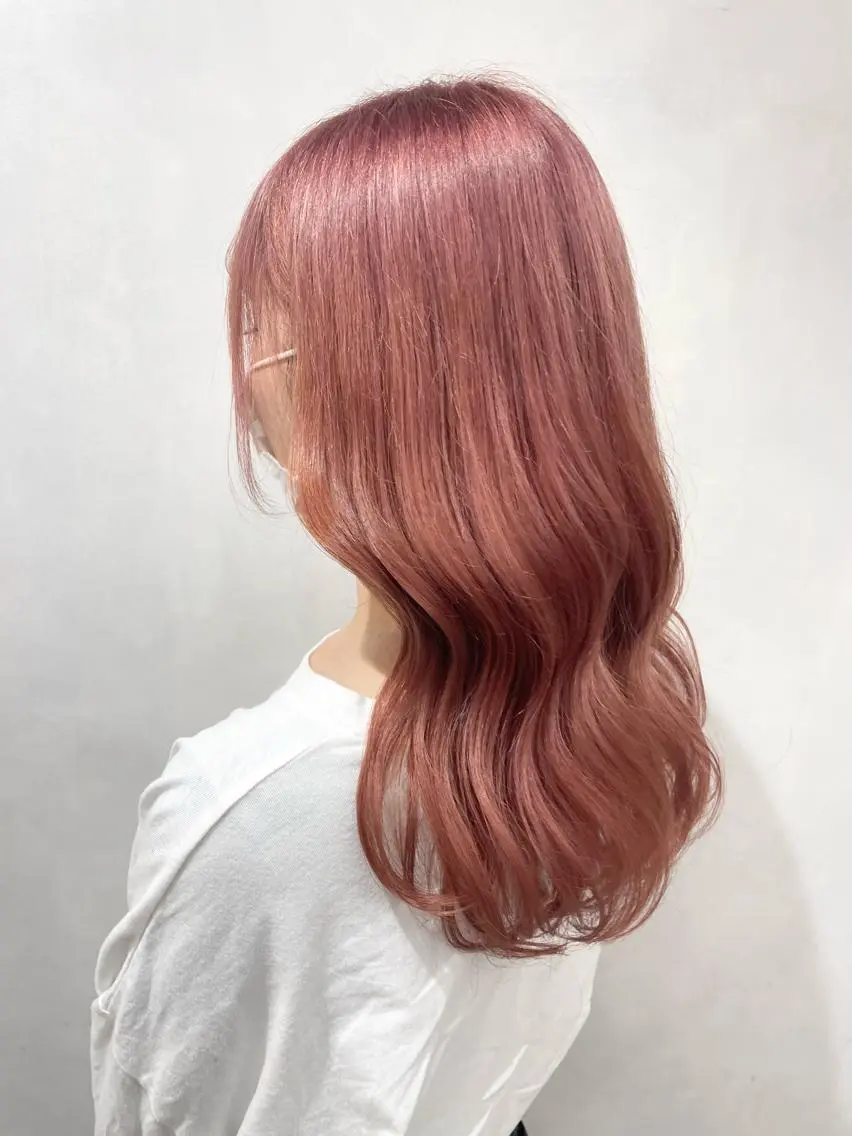 ロング カラー ベージュカラー ブリーチ ピンクカラー ピンクベージュ ヘアカラー トリートメント 🦋レイヤーカット ミドリカワ🦋のヘアスタイル