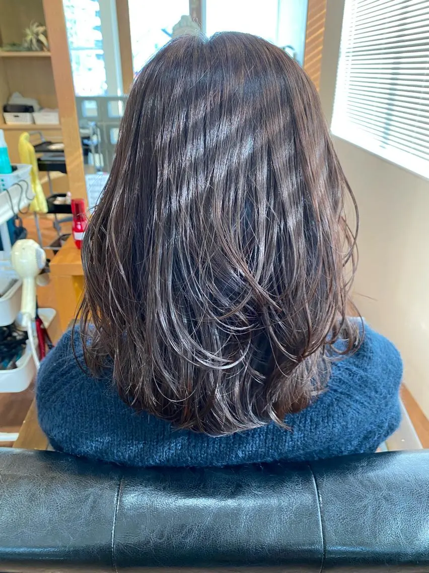 セミロング 前橋 姫奈のヘアスタイル