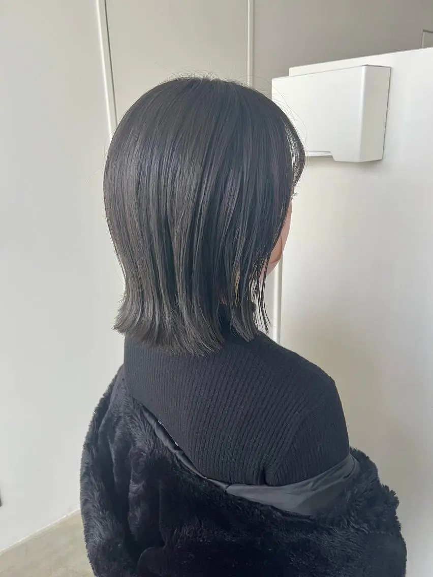 ミディアム カット ヘアカラー トリートメント 艶髪　透明感カラー 田中伶奈のヘアスタイル