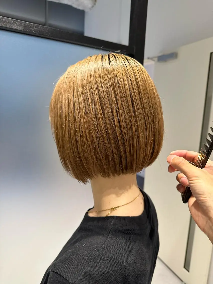 ショート ボブ 大人女性の髪質改善 🫧鷹司郎のヘアスタイル