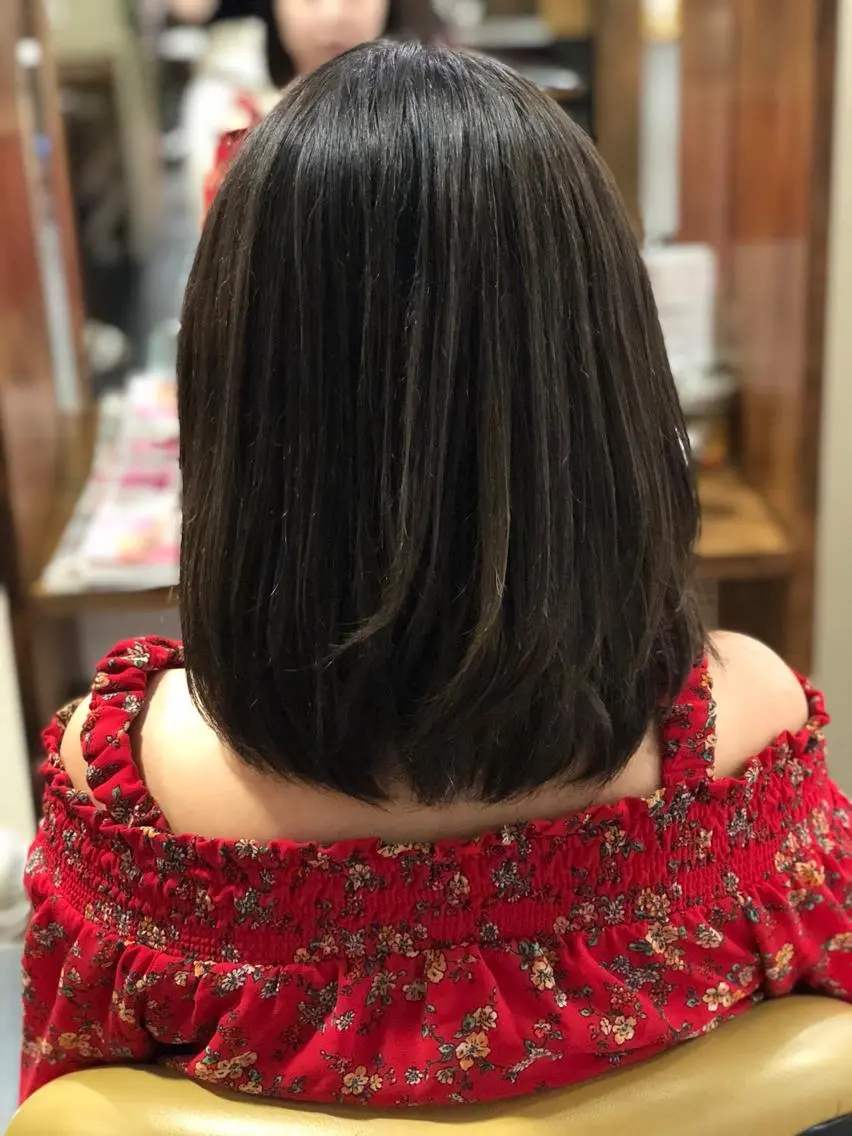 ミディアム カラー アッシュ ブリーチ ハイライトカラー ハイライト 奥野 紗弓のヘアスタイル