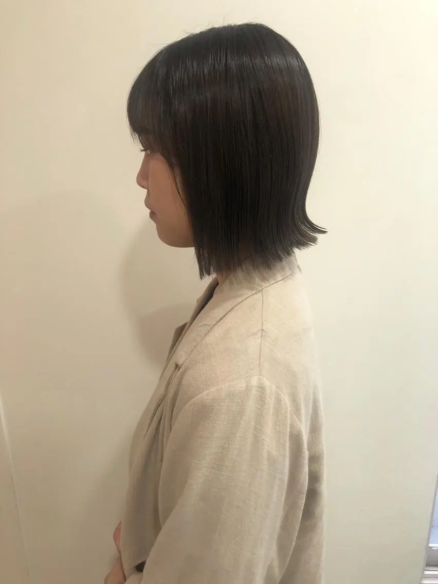 ショート カット トリートメント MIOベージュカラー 柔らかいカラーのヘアスタイル