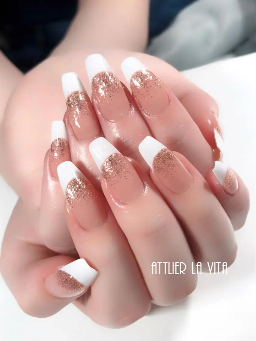 ネイル フレンチネイル ラメ(グリッター) ハンドネイル lavita. mimuraのネイルデザイン