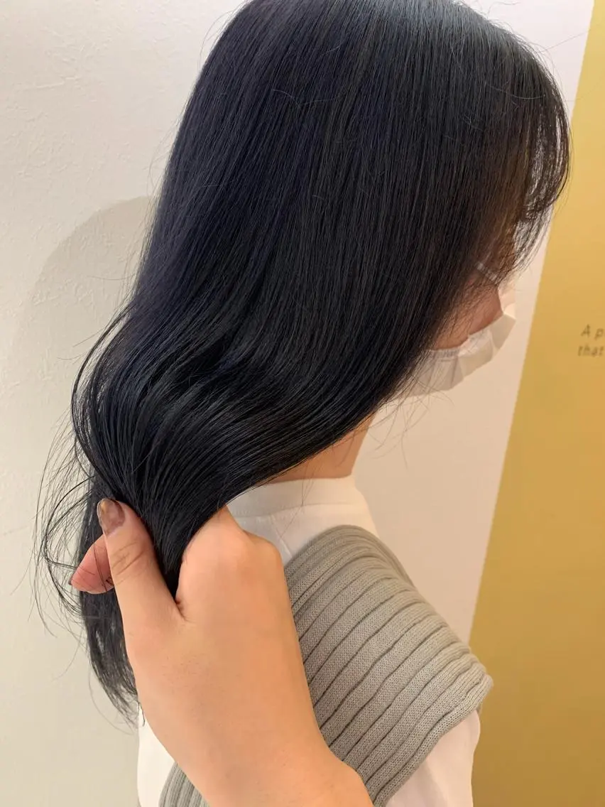 セミロング カラー ブリーチ ブルーカラー ブルーラベンダー ラベンダーカラー hubhair レイヤー/透明感のヘアスタイル