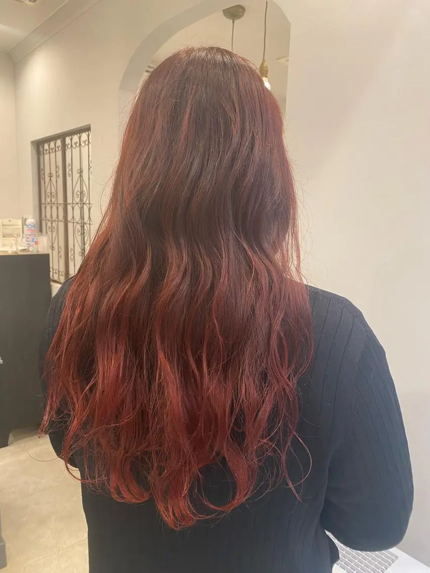 カラー 西郷 友菜のヘアスタイル