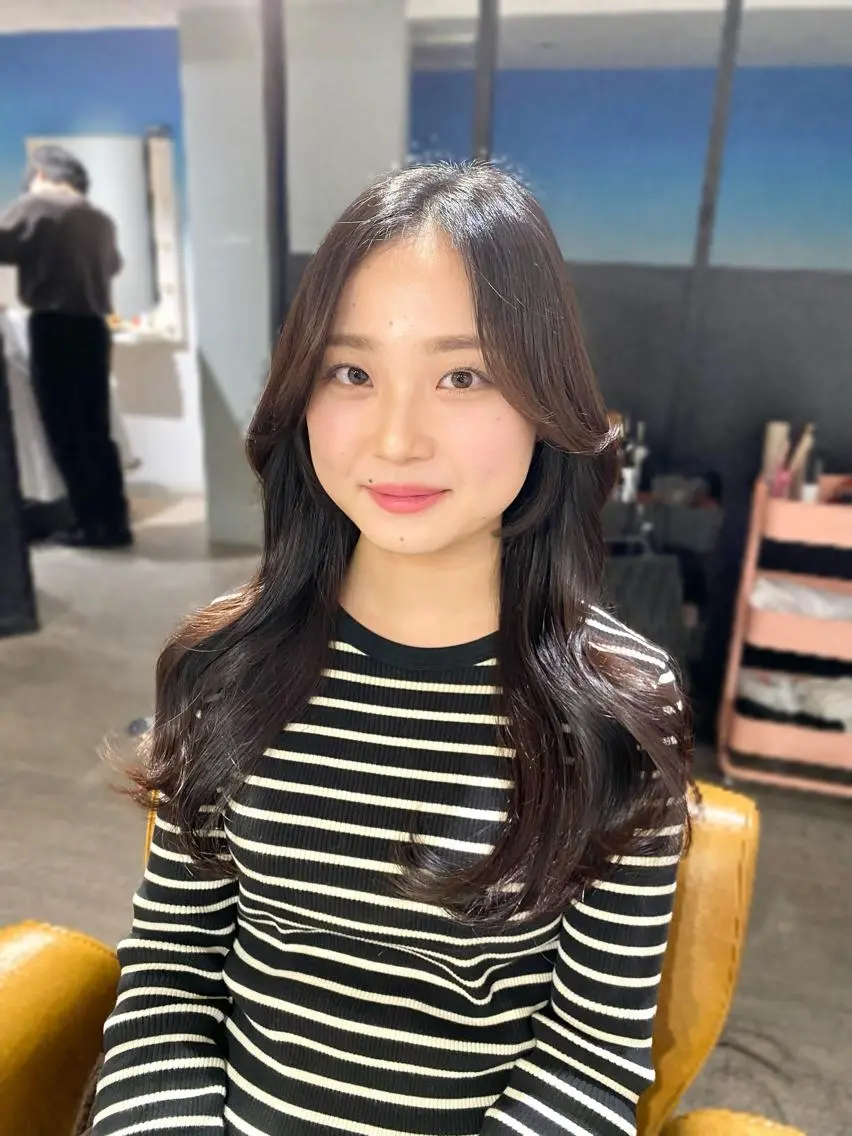 ロング カラー くびれヘア 髪質改善 ヨシンモリ 韓国風ヘア レイヤーカット カット ヘアカラー トリートメント 韓国風レイヤーカット 💎髪質改善"yuiのヘアスタイル