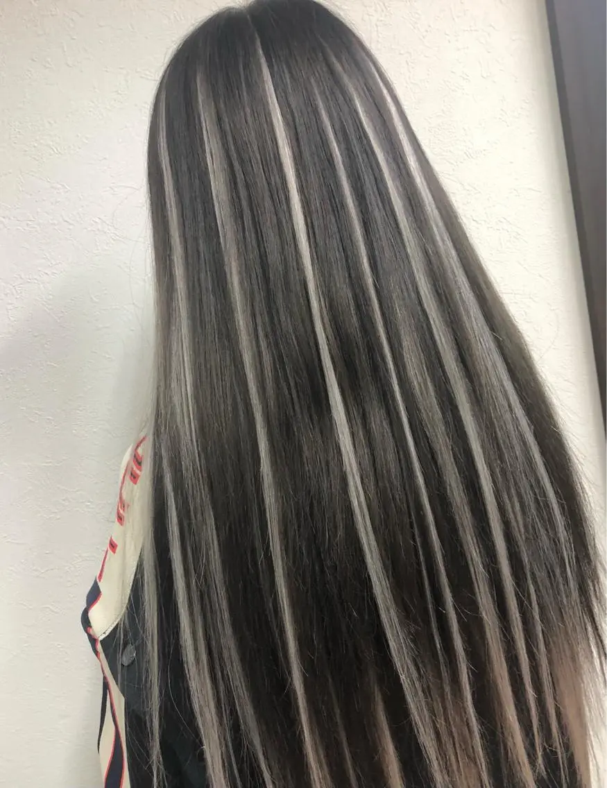 カラー 最高級エクステ /羽エクステ白石宇由のヘアスタイル