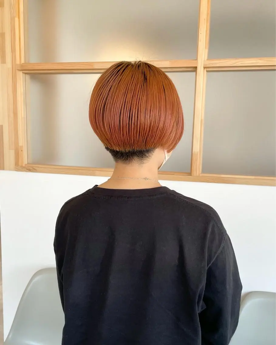 ショート カラー ブリーチ オレンジ 吉田 浩太郎のヘアスタイル