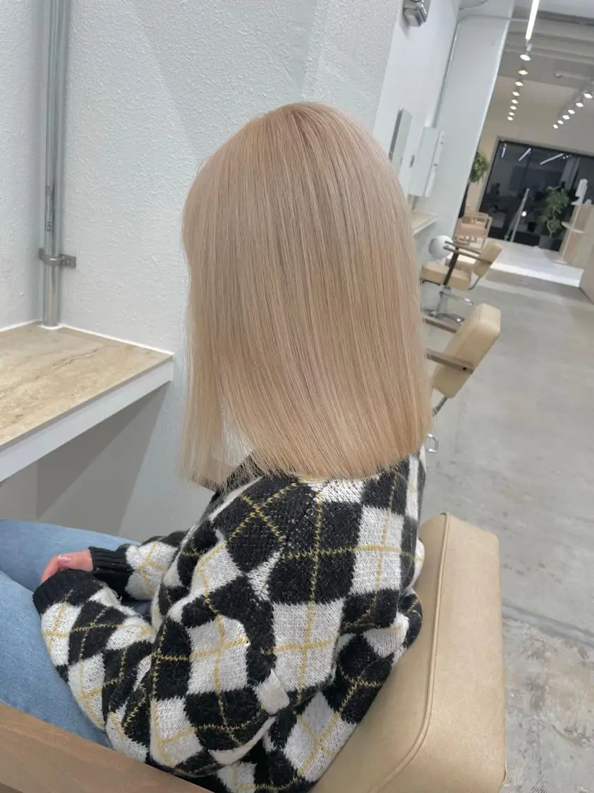 ミディアム カラー ブリーチ ✅ケアブリーチ✅ トヨオカ ノブヒデのヘアスタイル