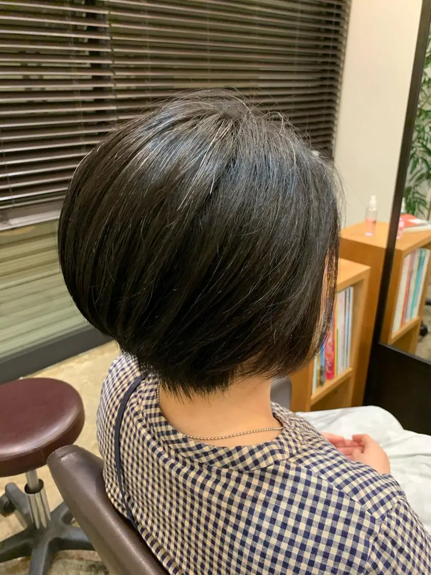 ショート 林下 優花のヘアスタイル