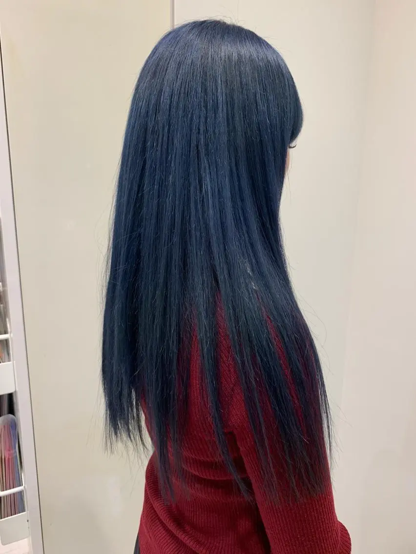 ロング カラー ブリーチ ブルーカラー ケアブリーチ ネイビーカラー カット ヘアカラー トリートメント インナーエクステ渋谷 🦋KAJIのヘアスタイル