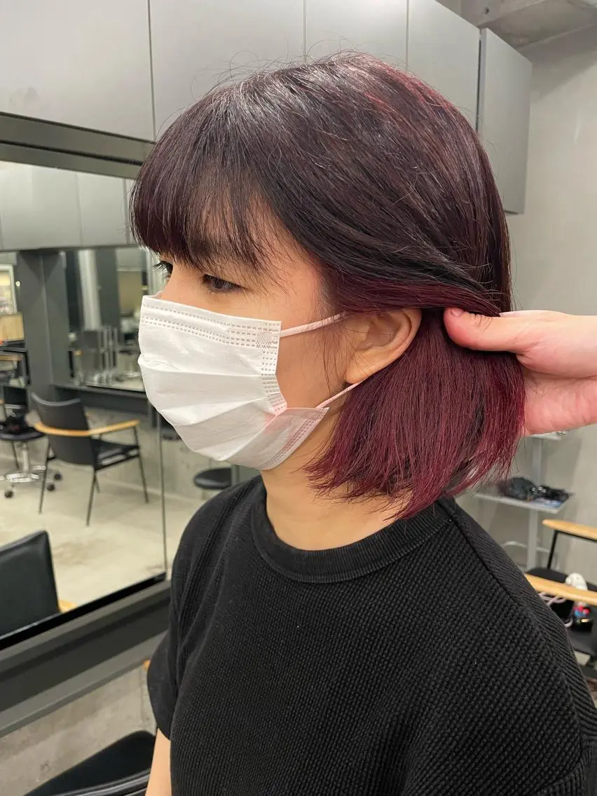 ショート カラー インナーカラー 推し ブリーチ 髪質改善のヘアスタイル